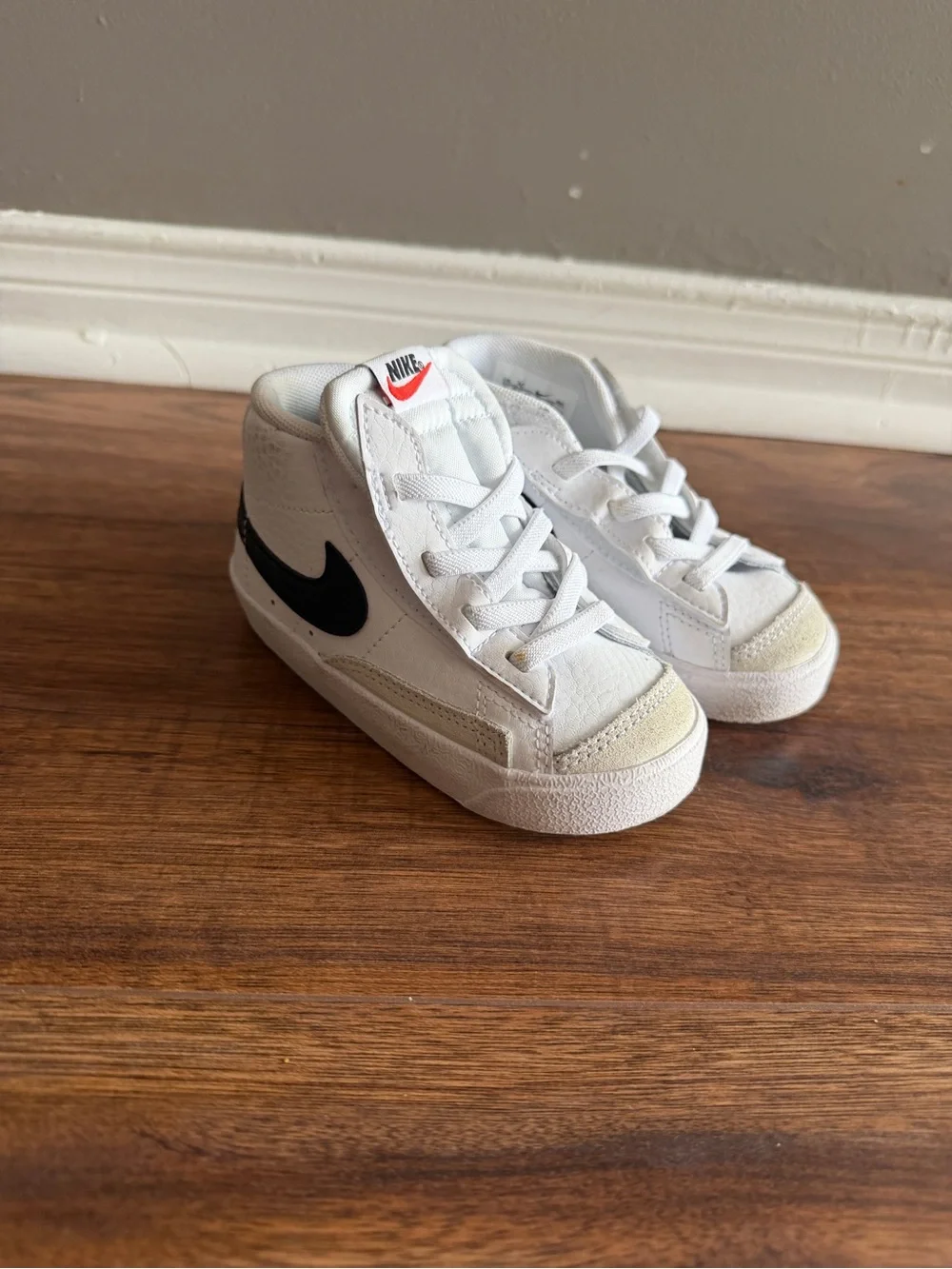 Toddler 6C AirForce - 7C Nike Hightop - 5/6 Swim Shoe - Picture 2 of 7